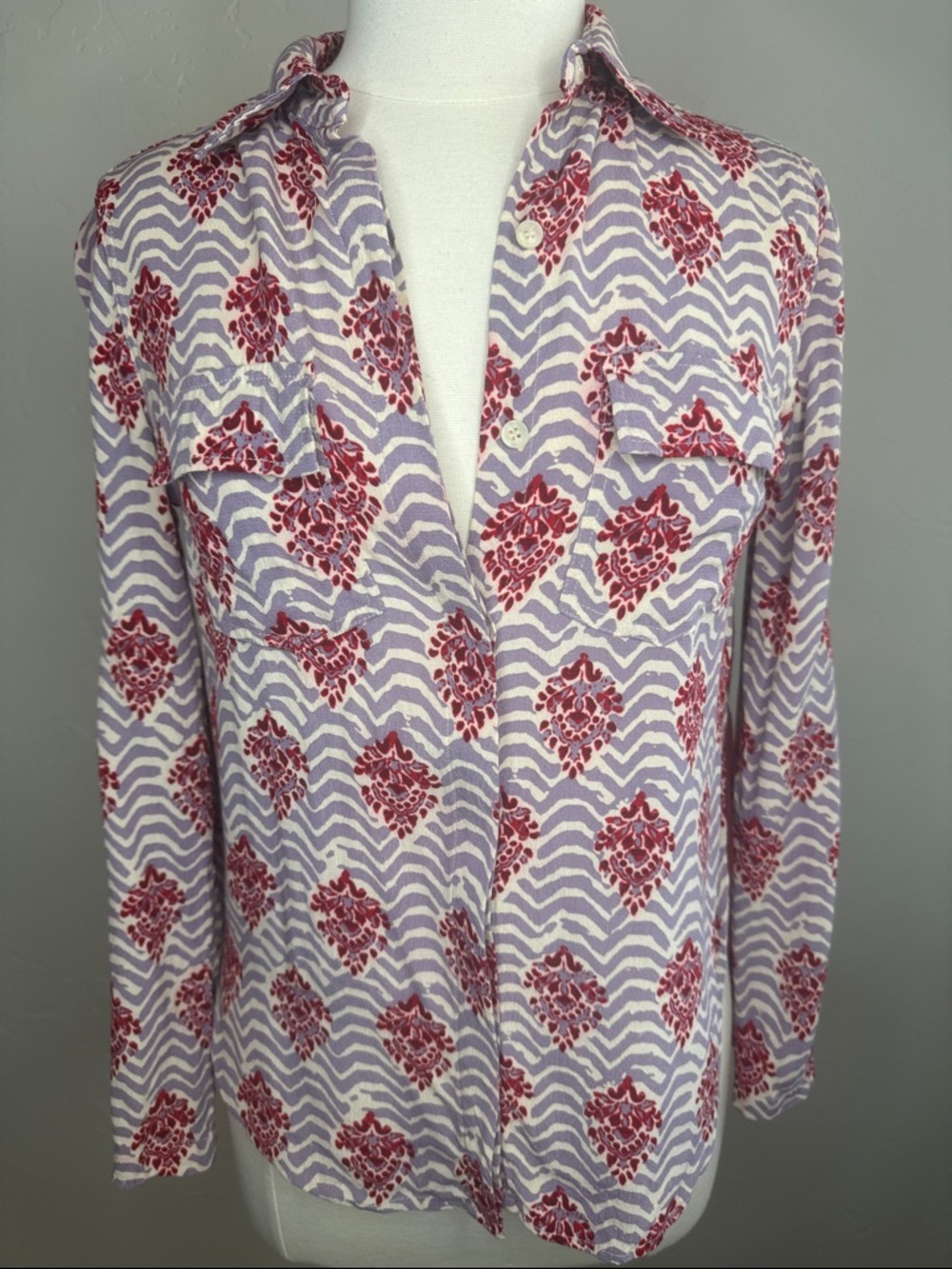 Anthropologie Porridge Button-Down Top in Lavender and Red  Print Solid Red Back